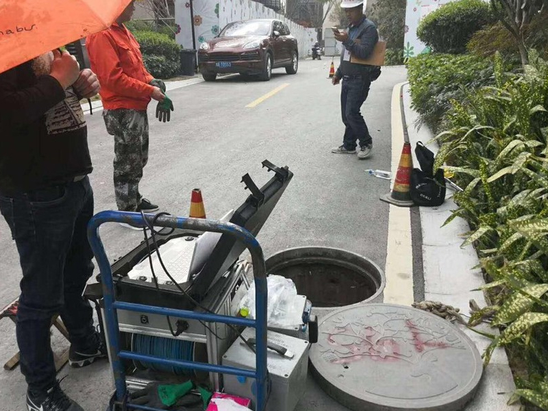 上海管道清淤-管道检测,泵站清淤,河道清淤,气囊封堵,潜水封堵,化粪池清理,上海管道清淤,上海管道清洗,上海管道疏通,管道CCTV检测,管道光固化修复,管道非开挖修复